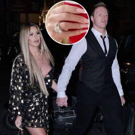 Kim Zolciak Flashes Wedding Ring Amid Kroy Biermann Divorce: See Photo