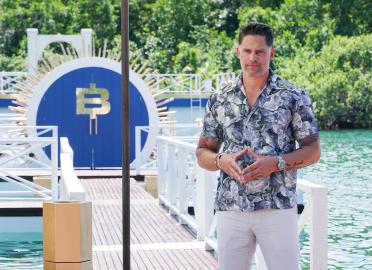 Reality TV Stars Shake Up Deal or No Deal Island