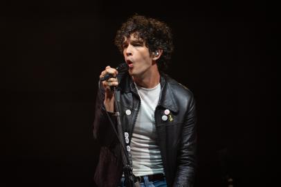 Matt Healy Breaks Down Crying After 1975 Headlines Glastonbury Festival