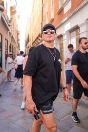 Orlando Bloom Steps Out in Venice After Jeff Bezos' Wedding