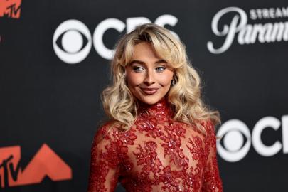 Sabrina Carpenter Recruits Drag Queens for 'Tears' Performance at VMAs