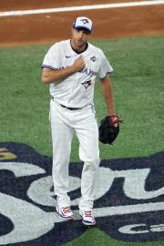 Blue Jays Pitcher Max Scherzer Cried in Locker Room After Game 7 Loss