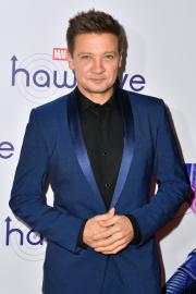 Jeremy Renner's Dating History: Marvel Actor's Ex-Wife, Girlfriends