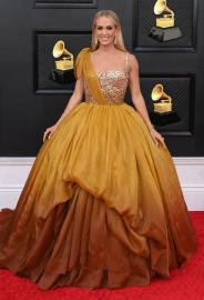 Spunky and Dreamy! Photos of Carrie Underwood's Most Fashionable Moments
