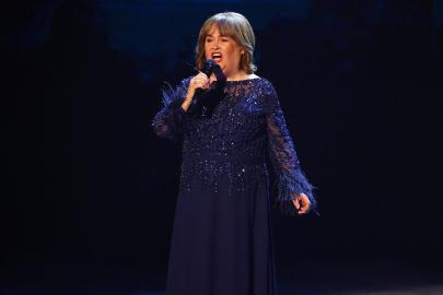 Susan Boyle Makes an Emotional Return to the Stage After Suffering a Stroke