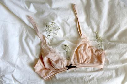 13 of the Best Wireless Bras for Small Busts