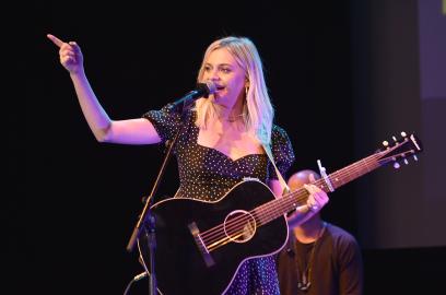 'Triggered' Kelsea Ballerini Responds After Being Hit In Face By Object