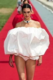 ‘It’s Giving Diaper’: Kendall Jenner Slammed by Fans for Runway Dress