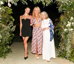 Gwyneth, Apple and Blythe Danner Are 3 Peas in a Pod at Hamptons Party