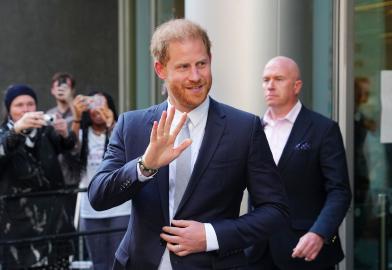 Prince Harry Surprises Fans at Invictus Doc Screening in California