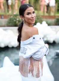 Kaitlyn Bristowe Asks for 'Crazy' Signs She’s on ‘Right Path’ After Split