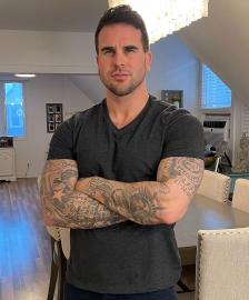 Bachelorette's Josh Seiter Reacts to 'Clout Chaser' Claims After Hack