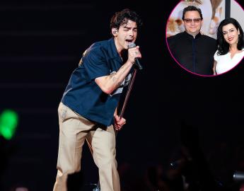 Joe Jonas' Teary Parents Are All of Us Watching Him Sing 'Hesitate'