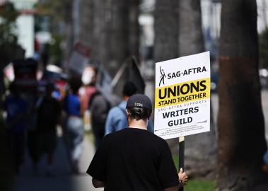 SAG-AFTRA Supports ‘DWTS’ Return Despite WGA Picketing