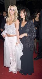 Britney Spears Slams Mom Lynne for 'Trading' on Her Name After 'Meltdown'