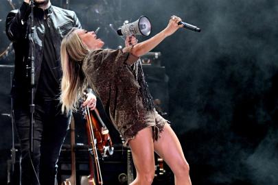 Carrie Underwood Rocks Cheetah Print Daisy Dukes for ATLive Performance