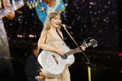 Taylor Swift’s ‘Eras Tour’ Concert Film Tops the Weekend Box Office