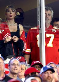 Travis Kelce Says It Was 'Terrifying' to See Dad Ed Talk to Taylor Swift