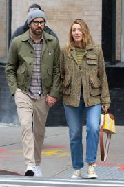 Blake Lively and Ryan Reynolds Are the Epitome of Fall During NYC Stroll
