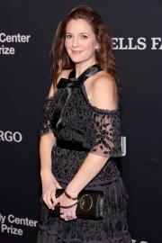 Drew Barrymore Is Avoiding Plastic Surgery Due to ‘Addictive Personality’