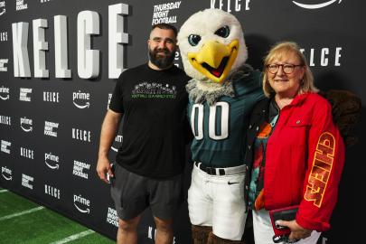 Why Donna Kelce Won’t Spend Christmas With Travis Kelce and Taylor Swift