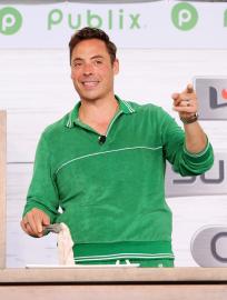 Dish or Ditch? Food Network’s Jeff Mauro Weighs in on Trendy Food Items