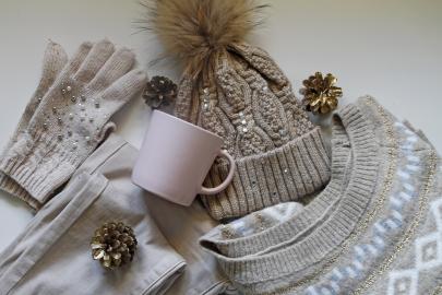 Beat Brutal Winter Winds With This Knit Hat, Glove and Scarf Set