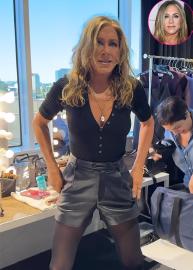 Jennifer Aniston Is Just Like Us as She Stretches Out Her Tight Shorts