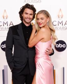 Kelsea Ballerini and Chase Stokes Are ‘Horny’ for Christmas
