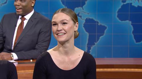 Julia Stiles Recreates 'Save the Last Dance' Number in Surprise 'SNL' Cameo