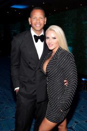 Alex Rodriguez Shows Off Ripped Body in Selfie Following 30-Lb Weight Loss
