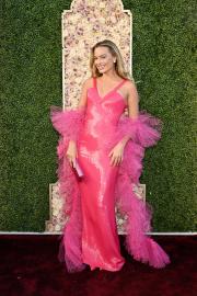 Margot Robbie Transforms Into ‘Superstar’ Barbie at 2024 Golden Globes