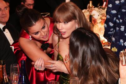 Selena Gomez Reveals What She Said to Taylor Swift at the Golden Globes