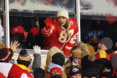 Get Taylor Swift's Game Day Look With the Same Leather-Like Pants She Wore