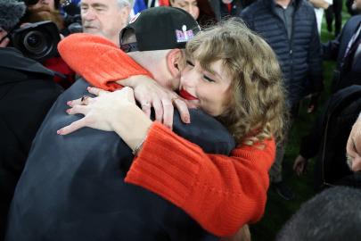 The Sweet Story Behind Taylor Swift’s ‘TNT’ Gameday Bracelet