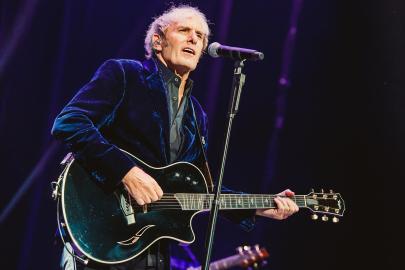 Michael Bolton Had ‘Immediate Surgery’ After Brain Tumor Diagnosis