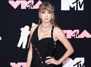 SAG-AFTRA Releases Statement About Fake Explicit Taylor Swift Images