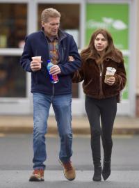 Newlywed ‘Golden Bachelor’ Stars Gerry and Theresa Step Out in New Jersey