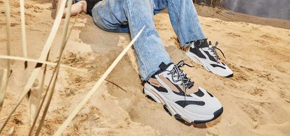 These 'Dad Shoes' Make Walking in NYC a Breeze