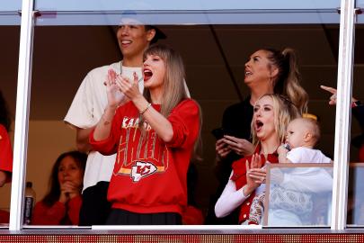 Taylor Swift’s Game Day Style: Breaking Down All of Her Chiefs Outfits