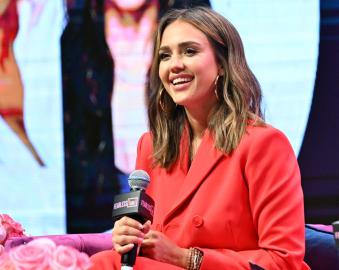 Condition Your Hair Like Jessica Alba With This Fortifying Spray