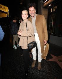 Maksim Chmerkovskiy Pokes Fun at Wife Peta Murgatroyd’s Pregnancy Pillow