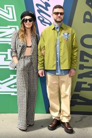 Jessica Biel Brings Birthday Cake On Stage to Justin Timberlake