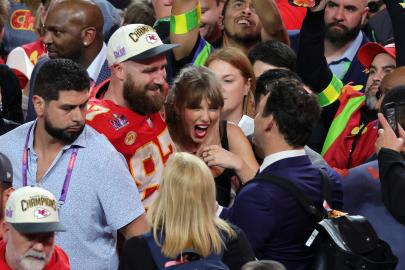 Winning Couple! Travis Kelce and Taylor Swift Are 'On Top of the World'