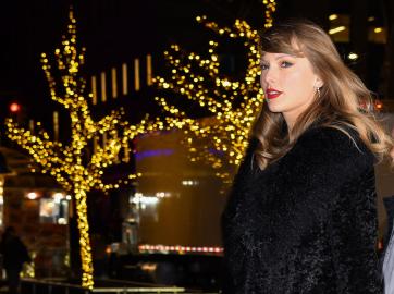The Black Dog Is a Real Bar — And It's Promoting Taylor Swift's Music