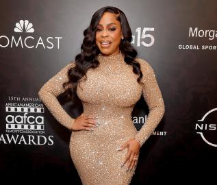 Niecy Nash-Betts’ Marital Advice Includes Champagne and Getting Naked