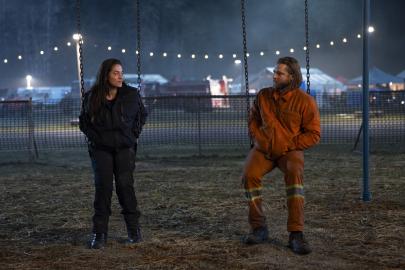 'Fire Country' EP Answers Burning Questions After That 'Romantic Cliffhanger'