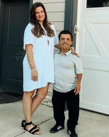 Zach and Tori Roloff on the Possibility of Homeschooling Their 3 Kids