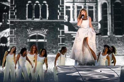Taylor Swift's Dancer Carries Her Off 'Eras' Riser After Stage Malfunction