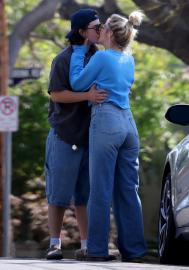 Anna Camp Passionately Kisses New GF After Confirming Same-Sex Romance